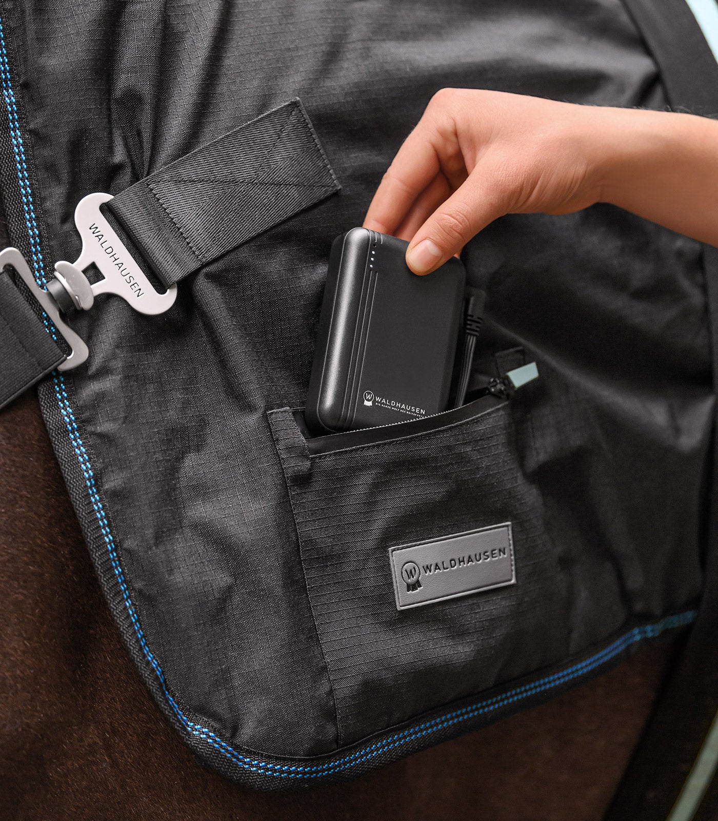 Powerbank do 3890.. Waldhausen Health + Care koc grzewczy i masujący TecSupreme, 5000 mAh / 7,4 V